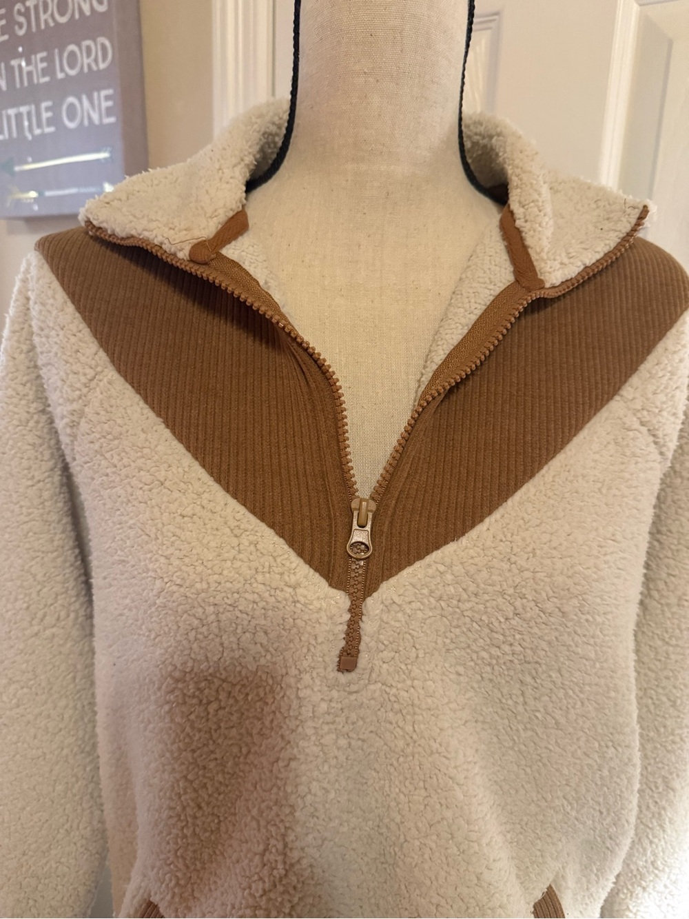 Time and Tru Cream Sherpa Pullover with Brown Ribbed Yoke  Size XL